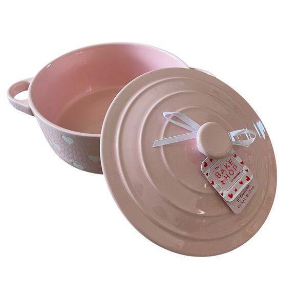 The Bake Shop Hearts Casserole Dish with Lid Valentines Day Pastel Pink New - Picture 5 of 15